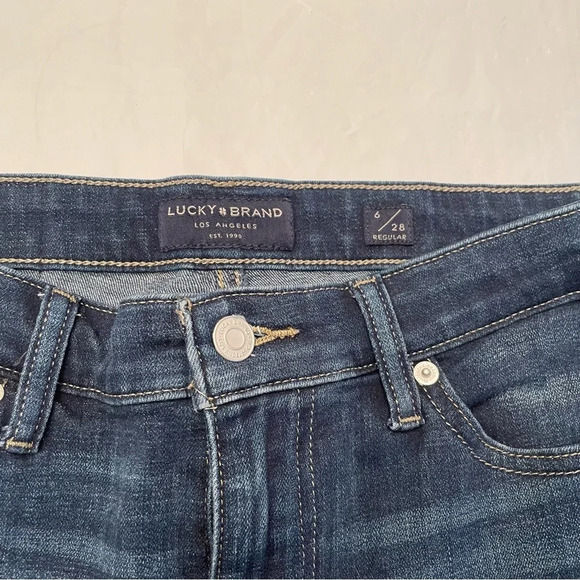 🍀 Woman’s Lucky Brand  Blue Jeans, Size 28, Stella Fit 🍀 - Picture 7 of 11